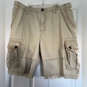 Aeropostale Men’s Khaki Cargo Shorts SZ 36